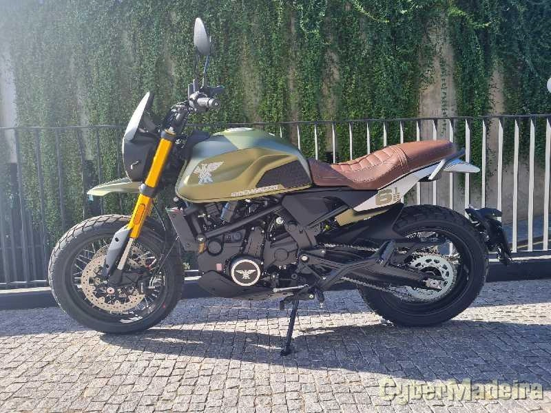 Outras 37 650 cc Sport, turismo