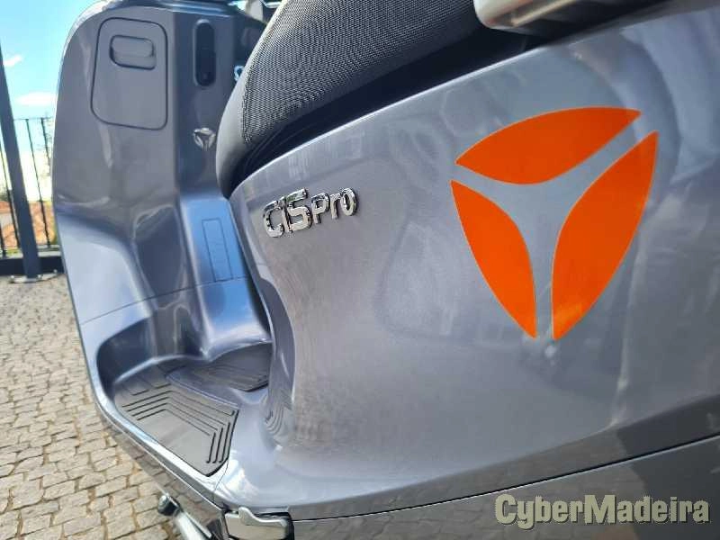 Outras Yadea C1S Pro 6000W *equivalente a 125cc 125 cc Scooter