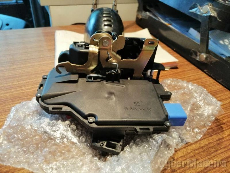 Fechadura elétrica trás lado condutor Seat, Skoda e Volkswagen