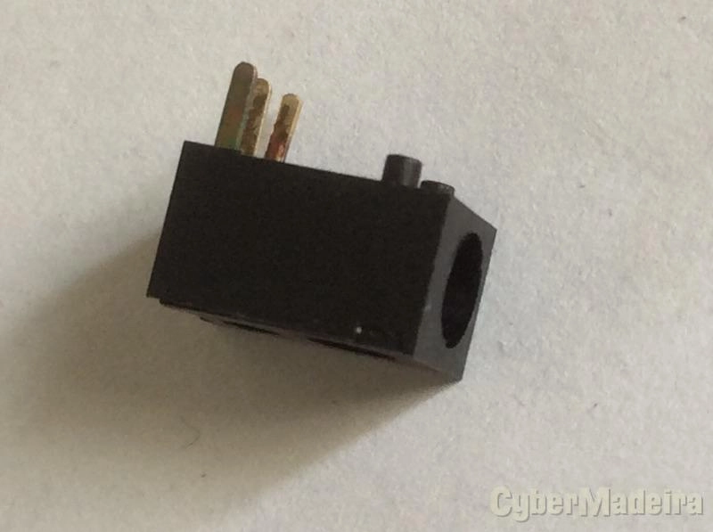 Kenwood TH-22 TH-79 TH-D7 TH-K2 TH-K4 TH-F7 DC Jack  E03-0170-05