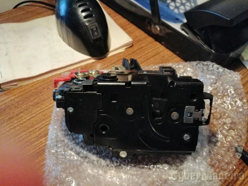Fechadura elétrica trás lado condutor Seat, Skoda e Volkswagen