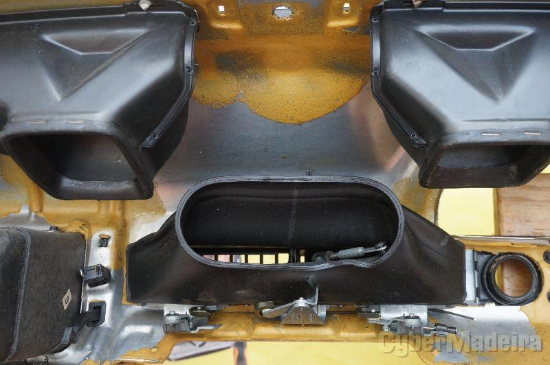 Mercedes W126 - condutas do ar do tablier