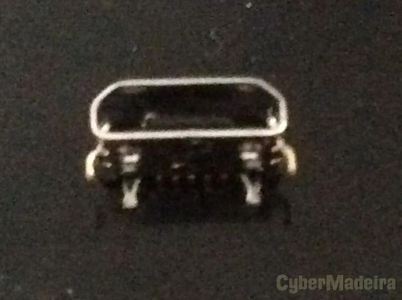 Ficha micro usb telemóvel Huawei G621-TL00 , G620S , Y550 , L75 , UL00 , CHE1-CL20