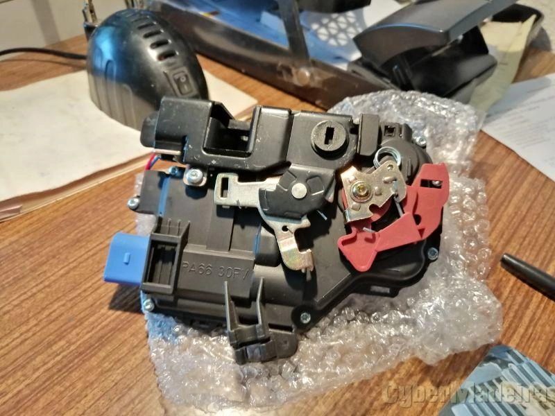 Fechadura elétrica trás lado condutor Seat, Skoda e Volkswagen