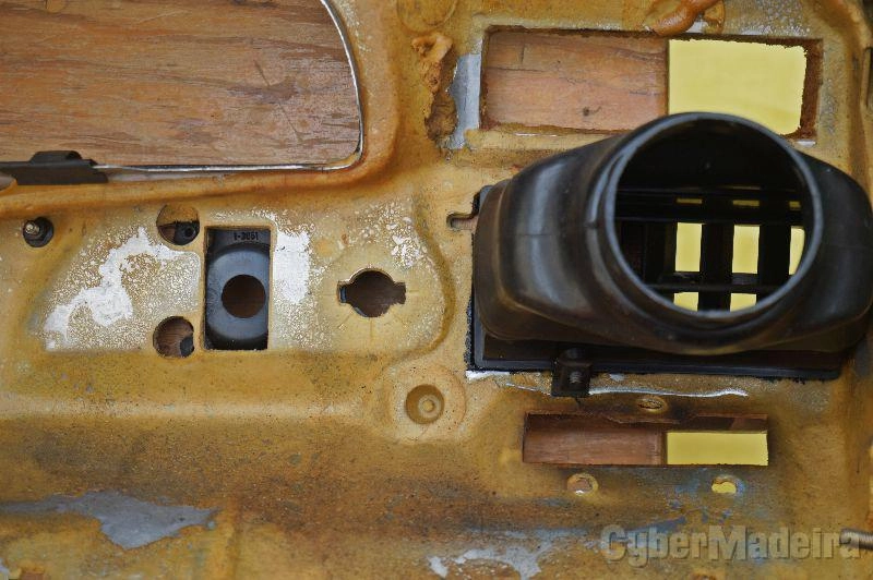 Mercedes W126 - condutas do ar do tablier