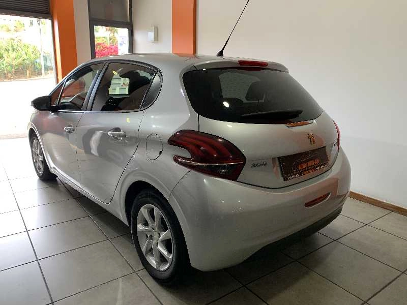 PEUGEOT 208 1.6 HDI Gasóleo