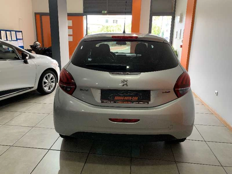 PEUGEOT 208 1.6 HDI Gasóleo