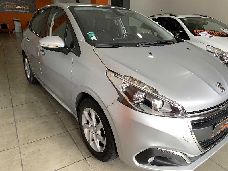 PEUGEOT 208 1.6 HDI Gasóleo
