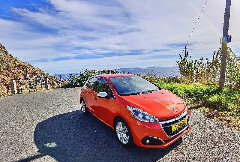 PEUGEOT 208 ALLURE 1.6 HDI 100CV Gasóleo