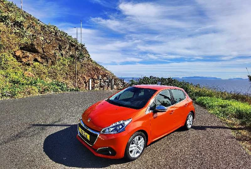 PEUGEOT 208 ALLURE 1.6 HDI 100CV Gasóleo