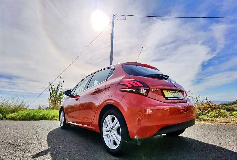 PEUGEOT 208 ALLURE 1.6 HDI 100CV Gasóleo