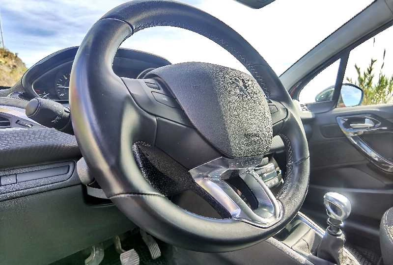 PEUGEOT 208 ALLURE 1.6 HDI 100CV Gasóleo