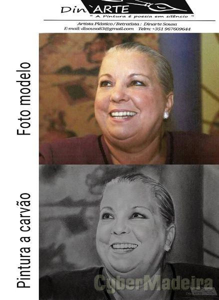 Trabalhos de retrato realista a carvão e grafite..