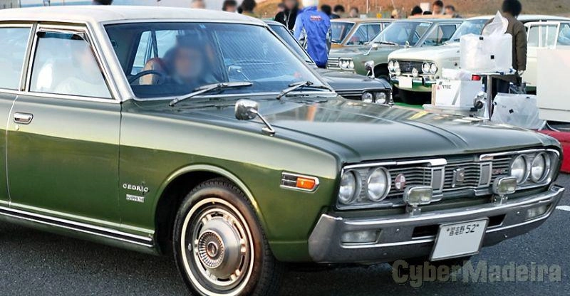 Nissan cedric pisca lateral