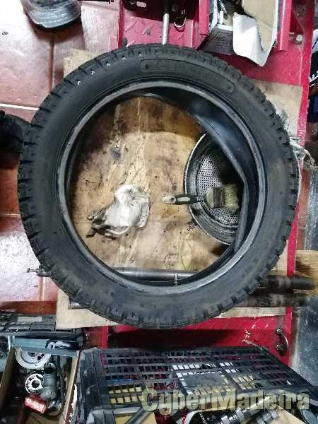 Pneu 3,50X16 com câmara de ar