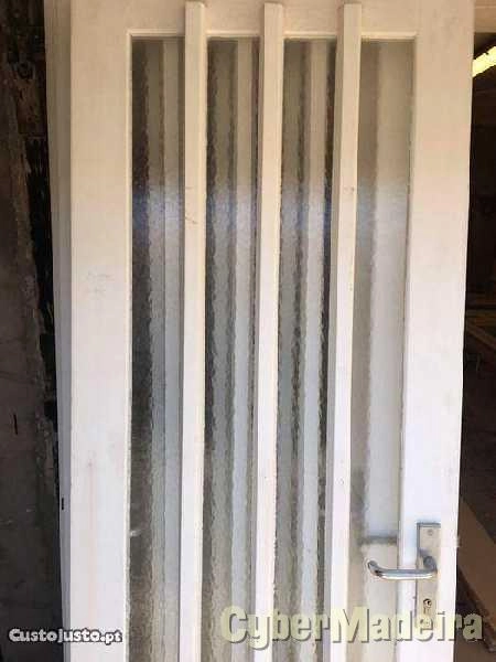 Porta de Madeira com vidro
