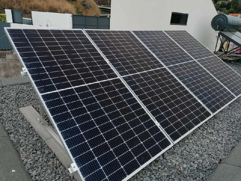 Painéis solares térmicos e fotovoltaicos