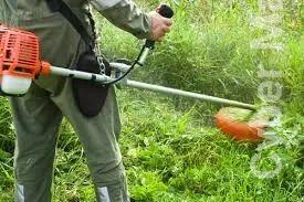 Limpeza de terrenos com roçadora