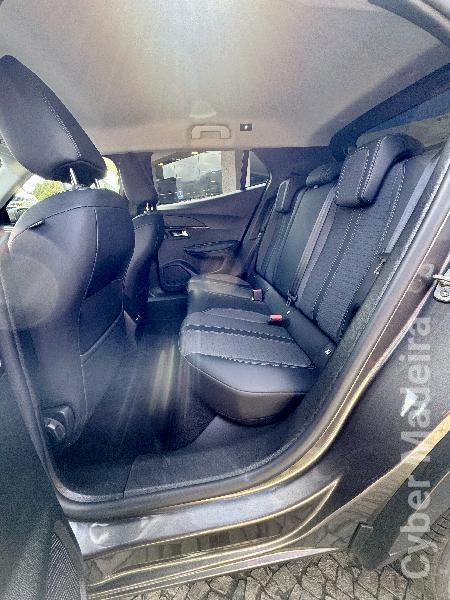 PEUGEOT 2008 1.2 PureTech Allure Pack Gasolina
