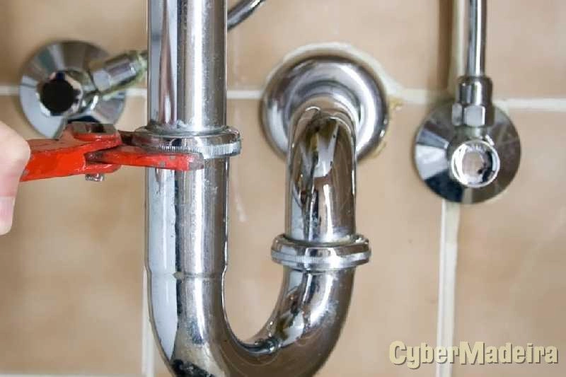 Fasso Servicos de pintura,  pedreiro  ,canalização,  eletricidade, etc.