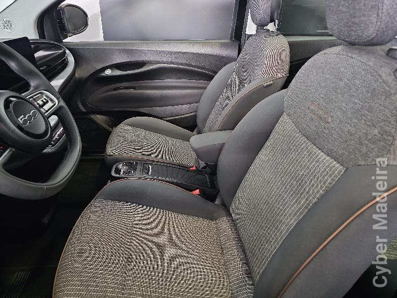 FIAT 500C ICON 42KWH ( BATERIA PRÓPRIA ) Eléctrico