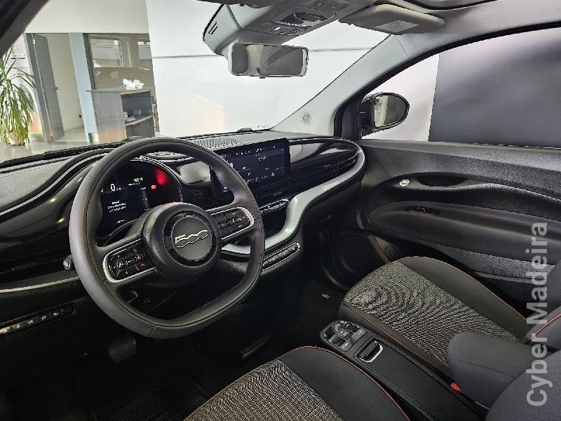 FIAT 500C ICON 42KWH ( BATERIA PRÓPRIA ) Eléctrico