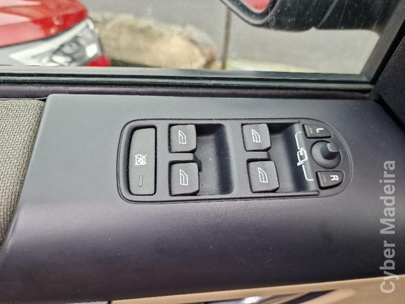 LAND-ROVER FREELANDER 2.2 TD4 S AUTOMÁTICO 160cv Gasóleo