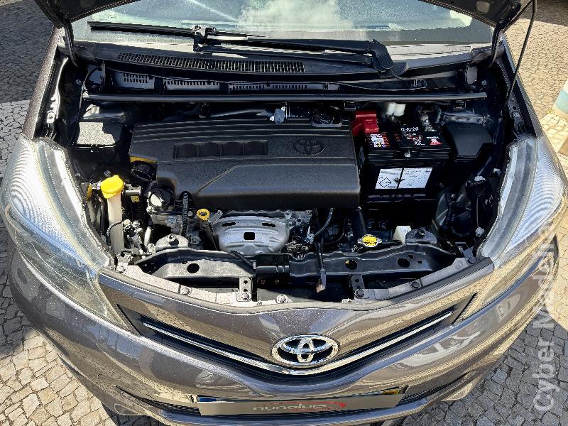 TOYOTA YARIS Yaris 1.33 VVT-i S+PT+TP+PL Gasolina