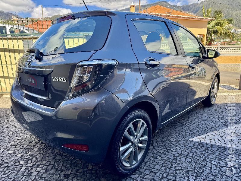 TOYOTA YARIS Yaris 1.33 VVT-i S+PT+TP+PL Gasolina