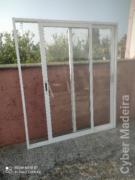 Vendo janela de correr 2 folhas usada