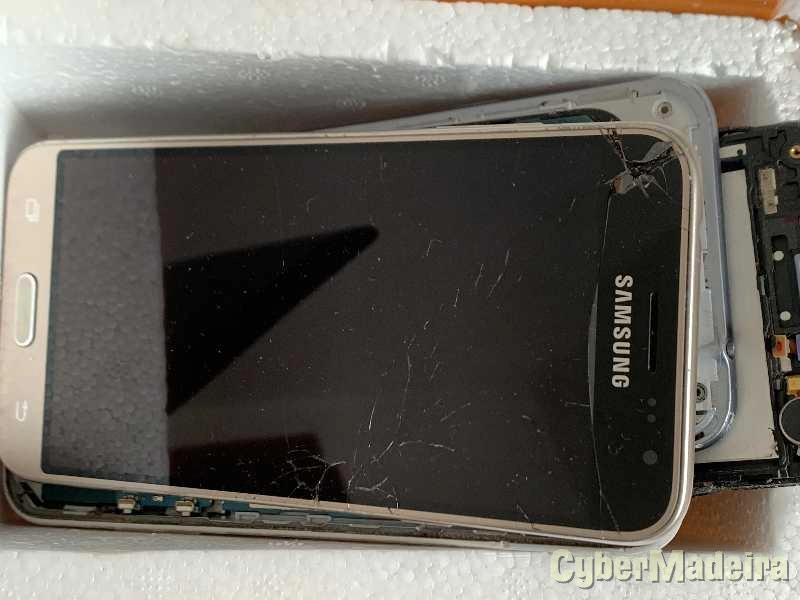 Samsung Galaxy J3 SM-J330FN e SM-J330F/DS