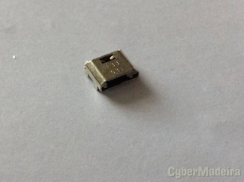 Ficha micro usb / porta carregamento Samsung Galaxy Win