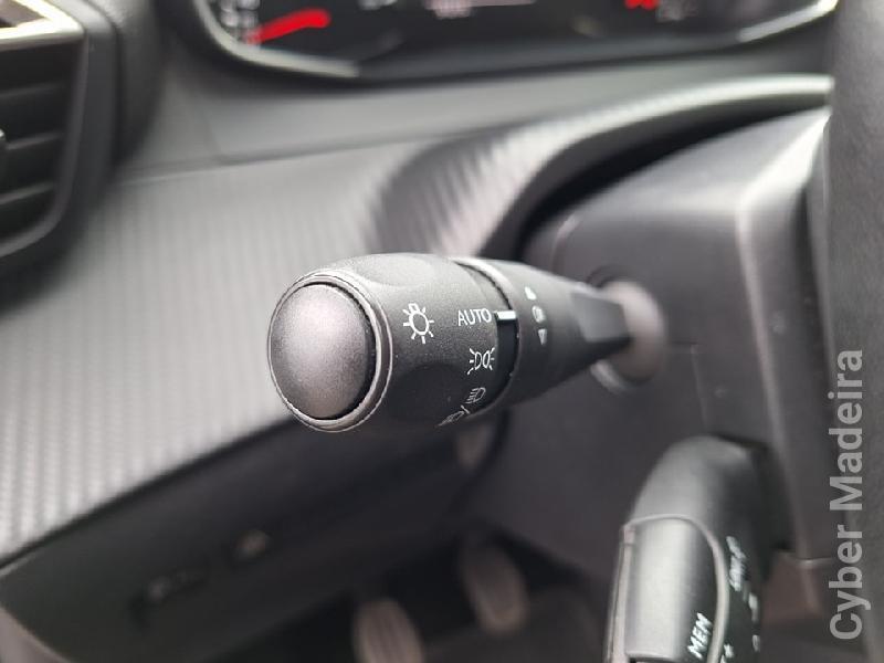 PEUGEOT 208 PURETECH ACTIVE Gasolina