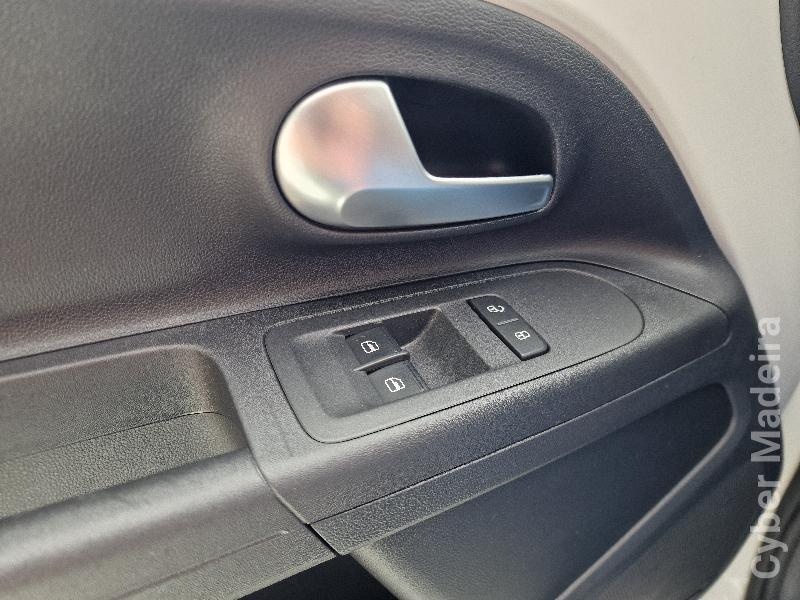 VOLKSWAGEN UP 1.0 MOVE 65cv Gasolina