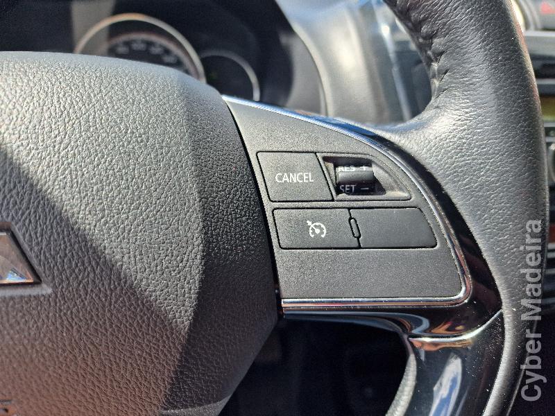 MITSUBISHI SPACE STAR CITY CROSS 1.2 INTENSE 80CV Gasolina