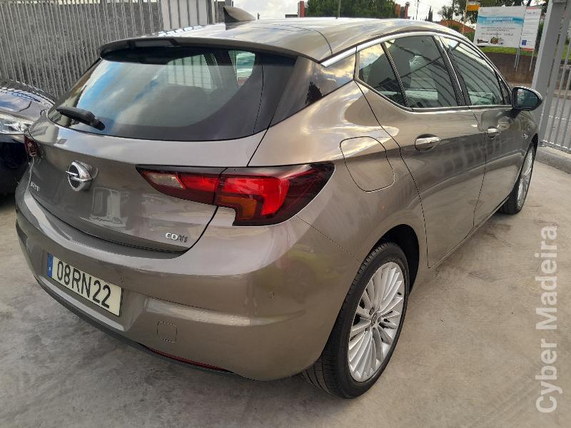 OPEL ASTRA 1.6 CDTi Full Extras Gasóleo