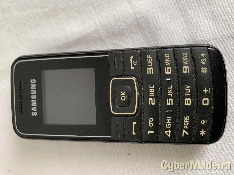 Telemóvel Samsung GT-E1050