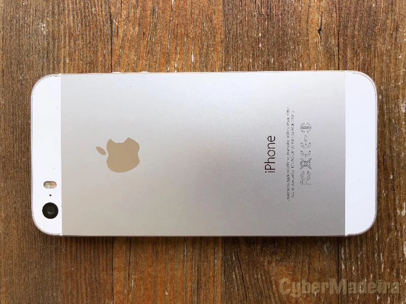 Iphone 5S Vendo iPhone 5S, 16Gb, Branco e Cinza + Acessórios novos e Capa em Pele Original da Apple