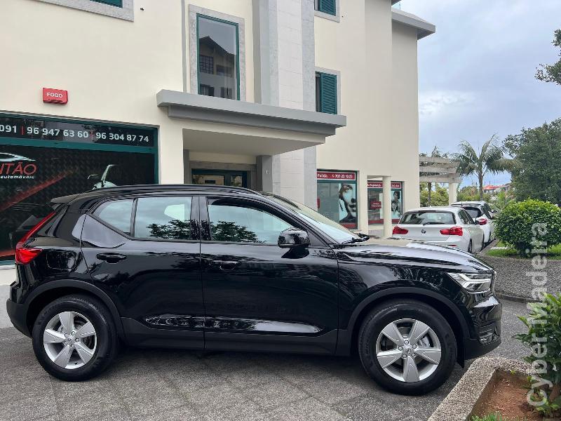 VOLVO XC 40 1.5 T3 TECH EDITION 156 CV Gasolina 