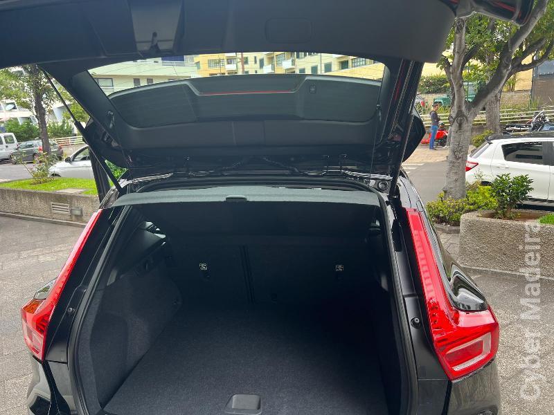 VOLVO XC 40 1.5 T3 TECH EDITION 156 CV Gasolina 