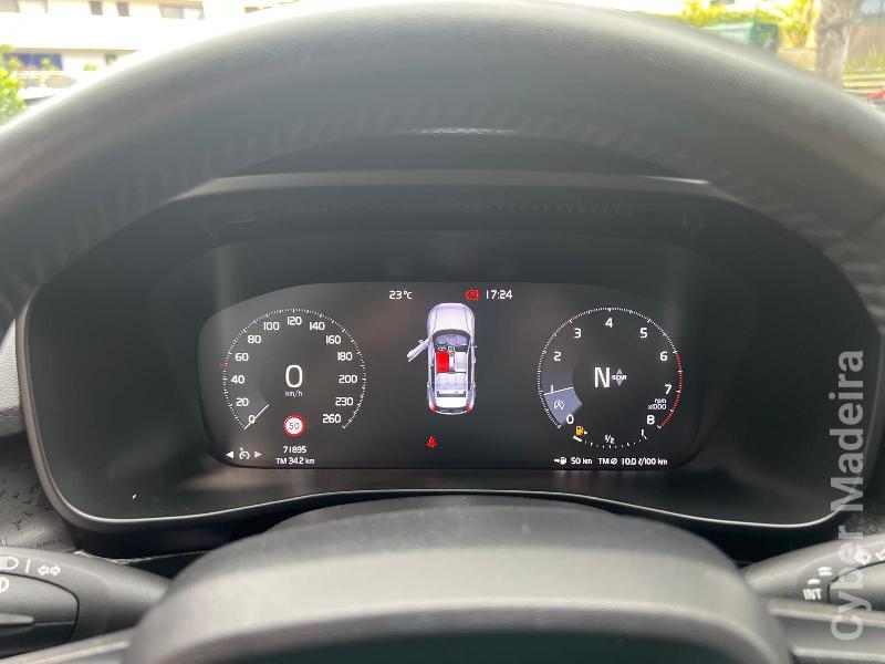 VOLVO XC 40 1.5 T3 TECH EDITION 156 CV Gasolina 