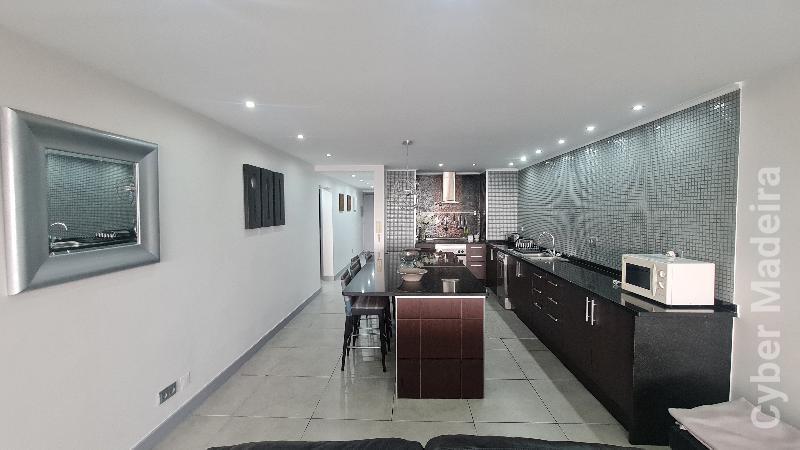 Apartamento T2 para Arrendamento São Martinho, Praia Formosa
