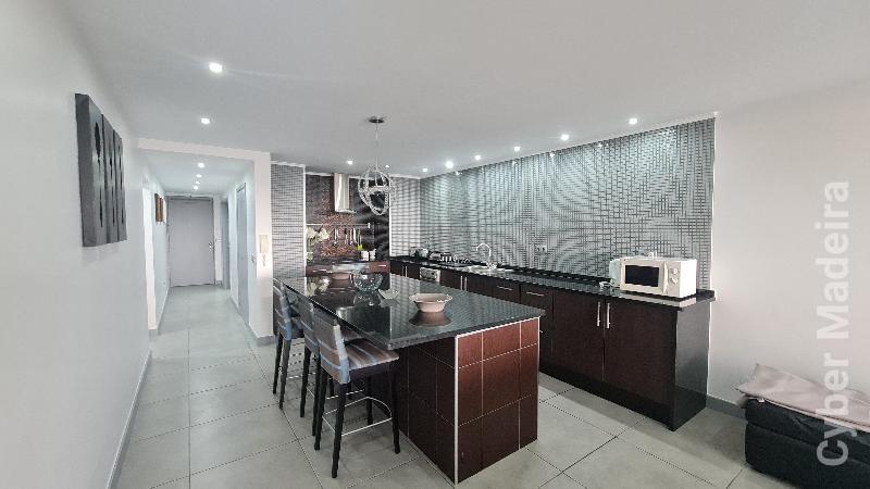 Apartamento T2 para Arrendamento São Martinho, Praia Formosa