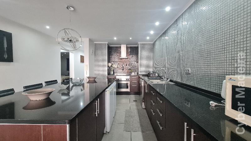 Apartamento T2 para Arrendamento São Martinho, Praia Formosa