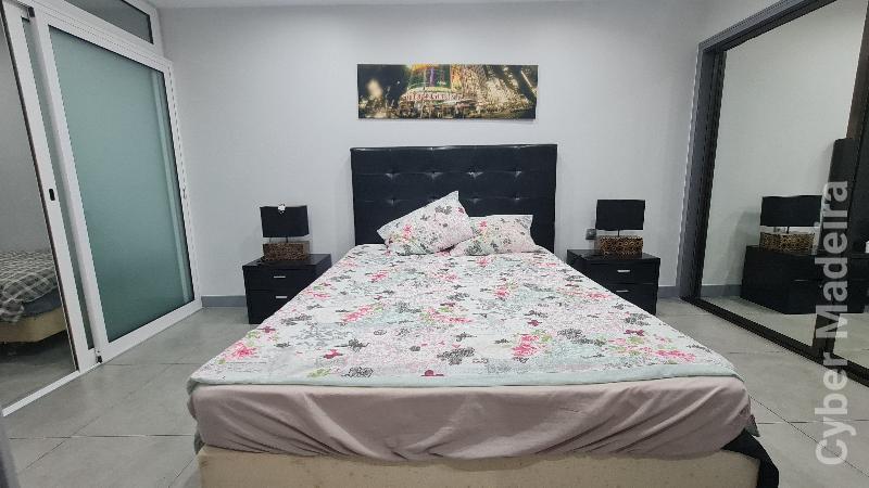 Apartamento T2 para Arrendamento São Martinho, Praia Formosa