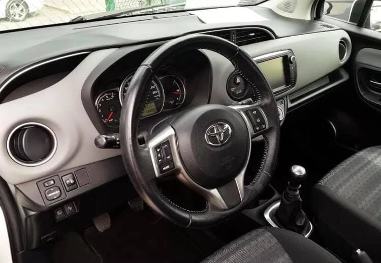 TOYOTA YARIS 1.4 D-4D Comfort 90 CV Gasóleo