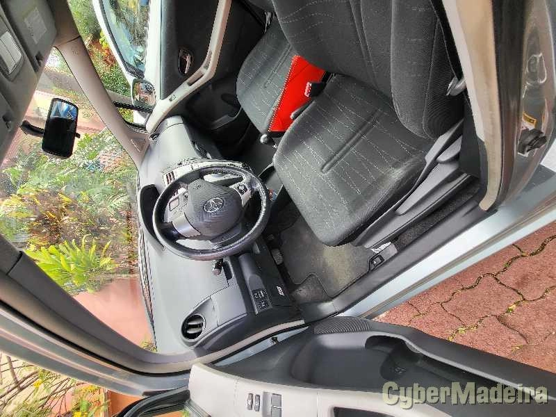 TOYOTA YARIS Automatico Gasolina