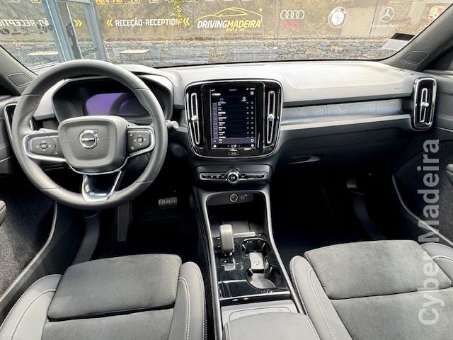 VOLVO XC 40 RECHARGE PLUS Eléctrico