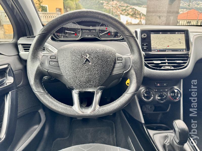 PEUGEOT 2008 1.5 BlueHDi Signature Gasóleo