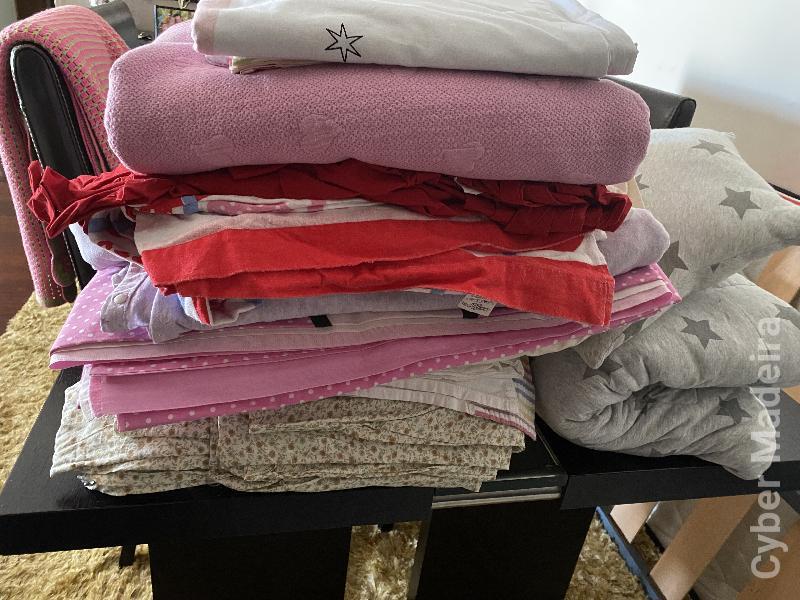 Cama de criança com roupa incluída